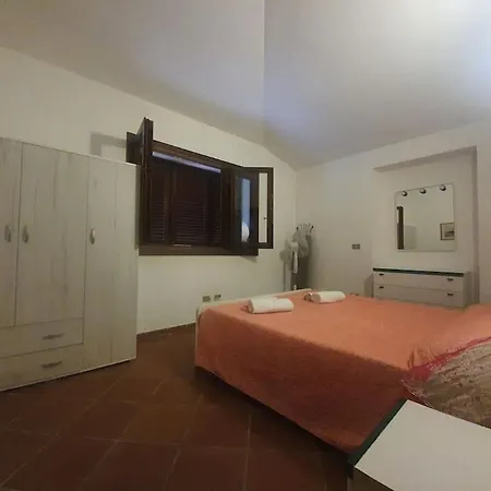 Villa Capodorso, Porto Pollo *