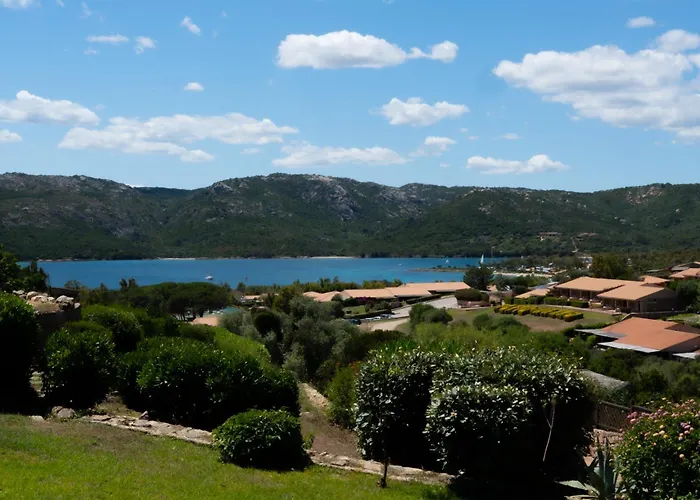 Capodorso, Porto Pollo Вилла